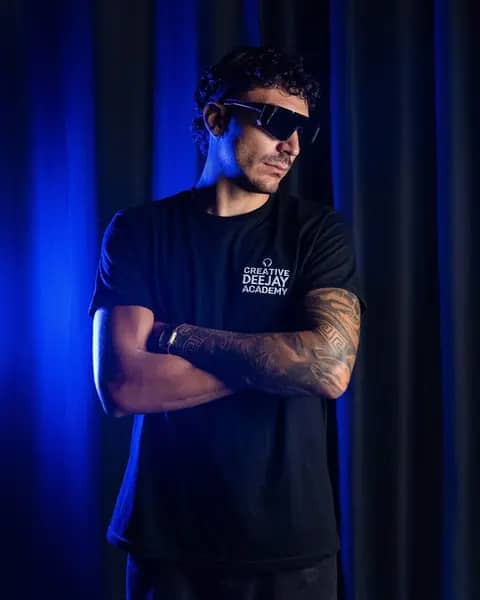Corsista al corso DJ in presenza